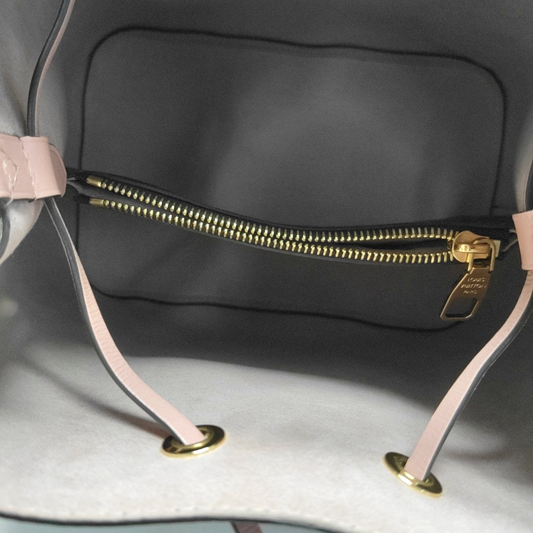 NÉONOÉ MM Monogram Coated Canvas Brown