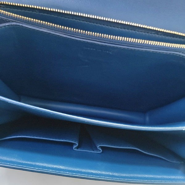Authenticated pre-owned  CLASSIC BOX Lambskin Blue - Shoulder Bag at Looply