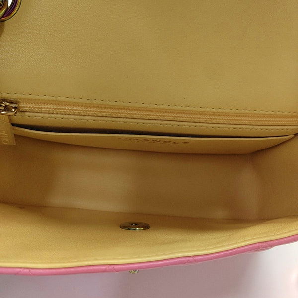 CLASSIC FLAP Mini Quilted Lambskin Pink