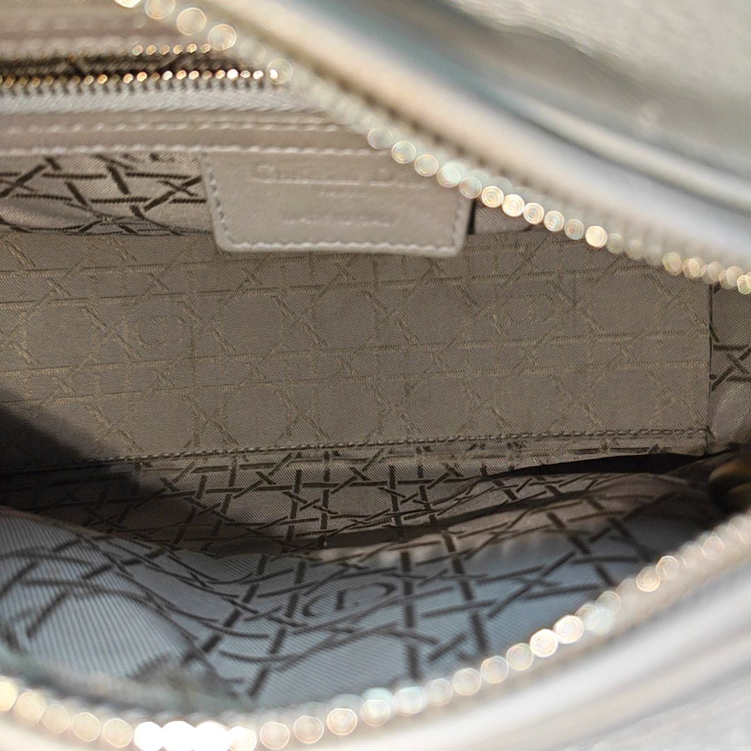 Authenticated pre-owned  Lady Dior Cannage Lambskin Silver - Shoulder Bag at Looply