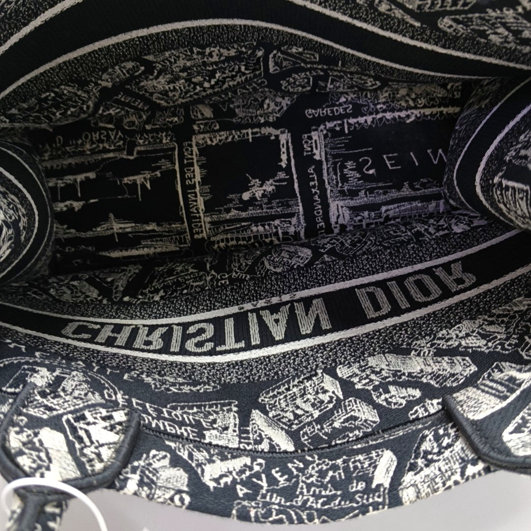 Book Tote Medium Canvas Black
