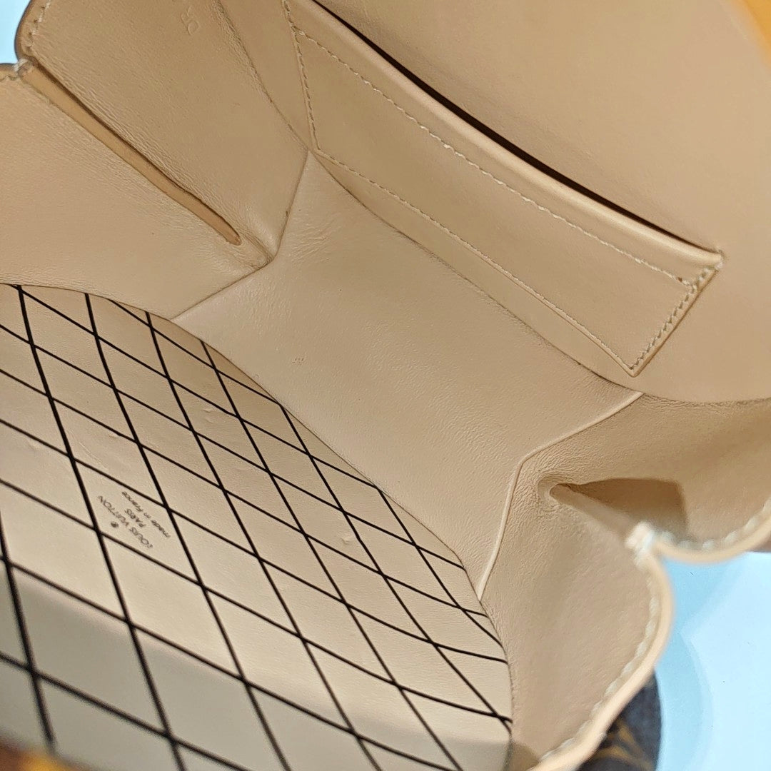 BOITE CHAPEAU PM Monogram Coated Canvas Brown