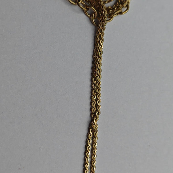 Collar de oro de metal