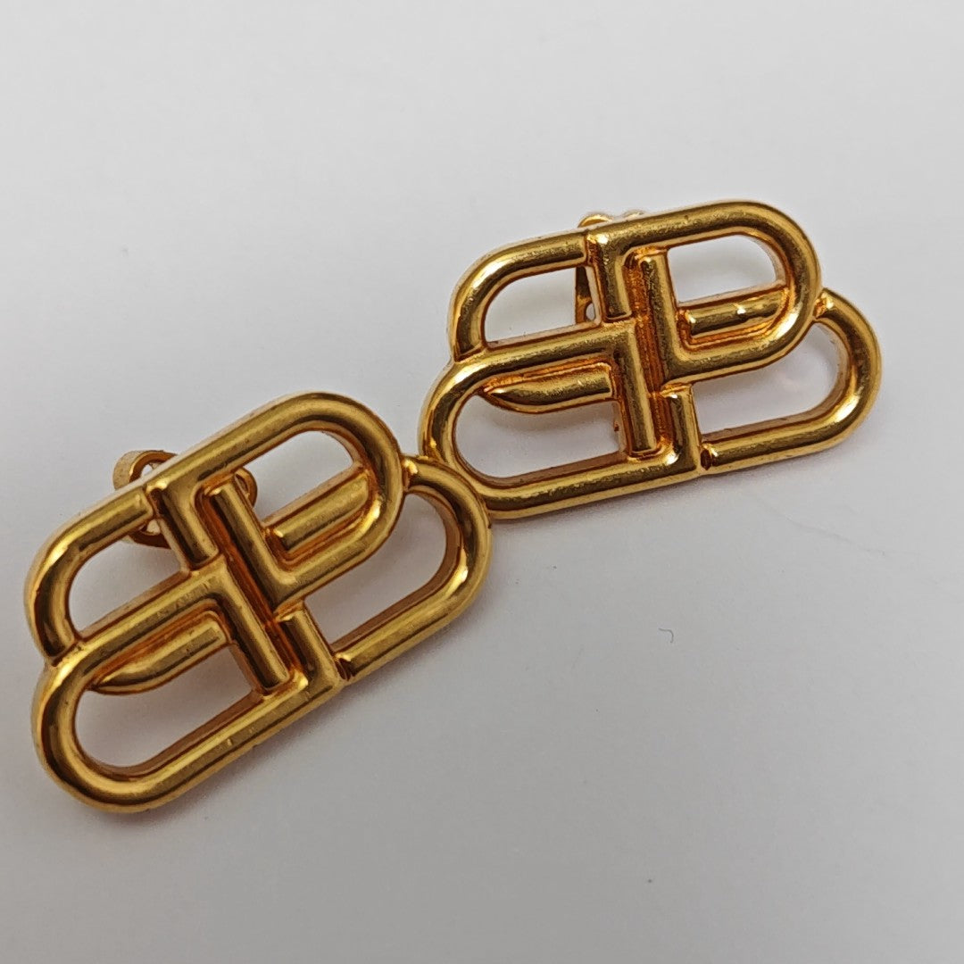 Metal Gold Stud Earrings