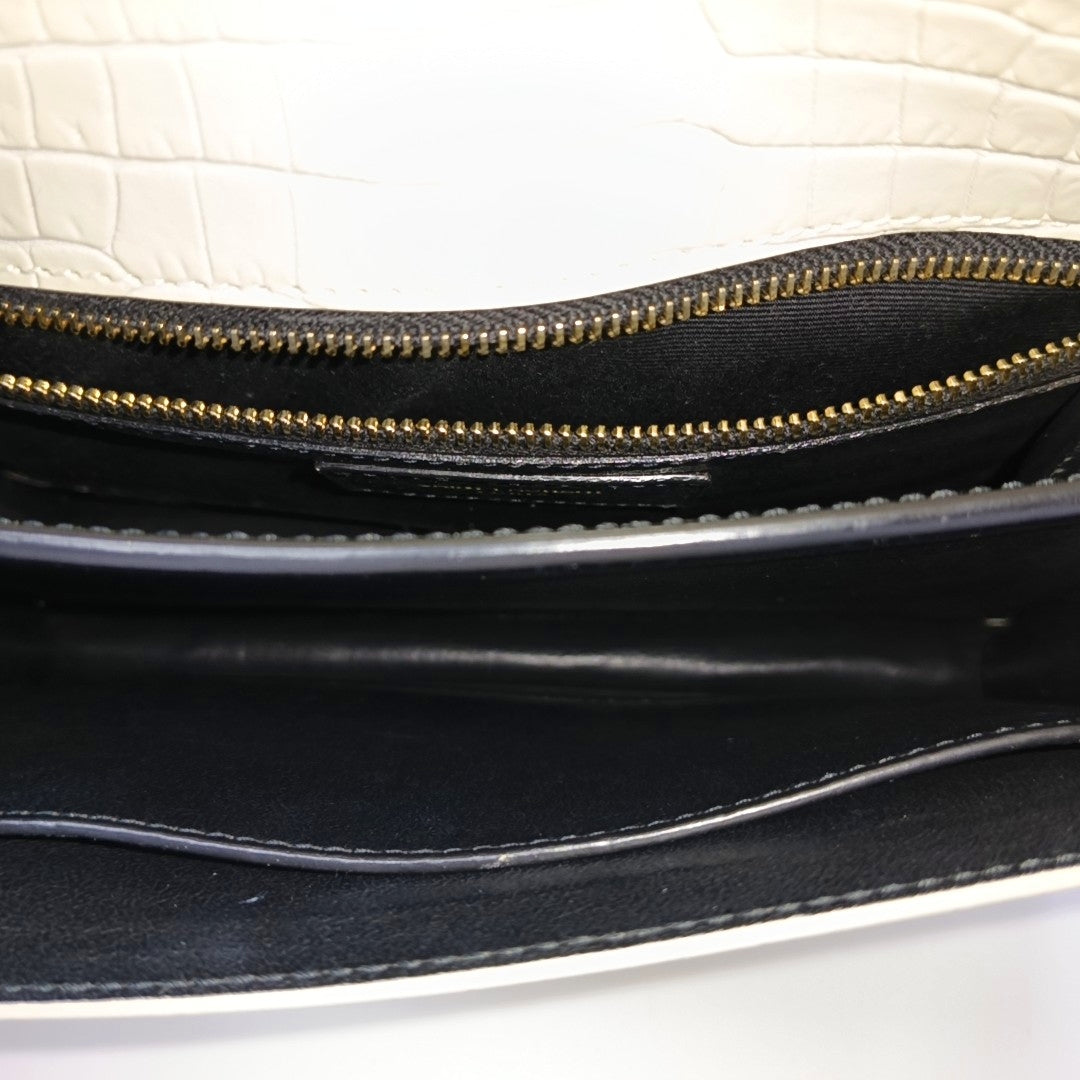 Authenticated pre-owned  CASSANDRA Calfskin White - Shoulder Bag at Looply