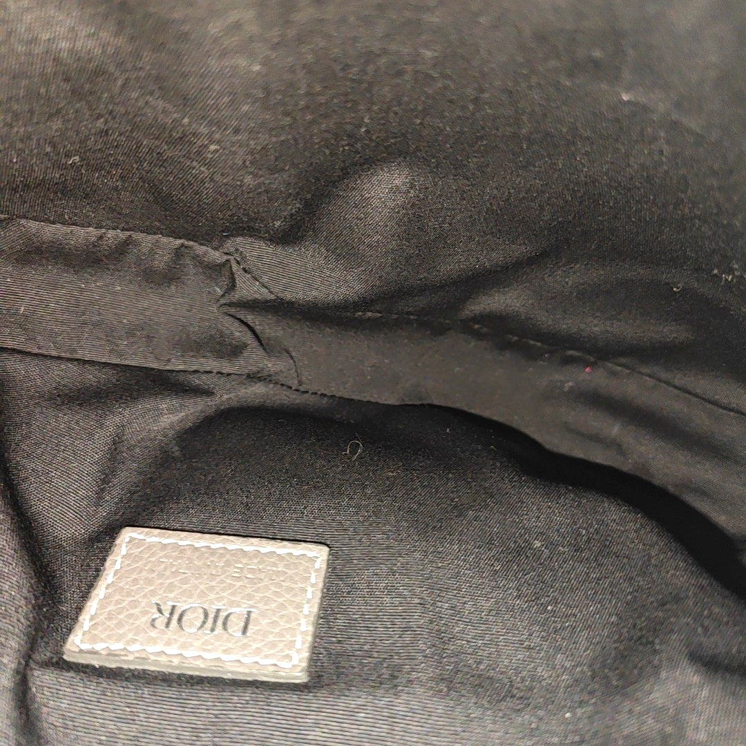 Authenticated pre-owned  Saddle Medium Calfskin Grey - Crossbody Bag at Looply