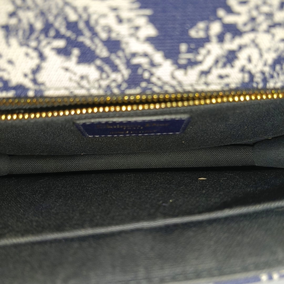 30 Montaigne Canvas Blue