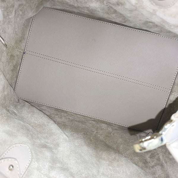 Toujours Medium Cannage Calfskin Beige