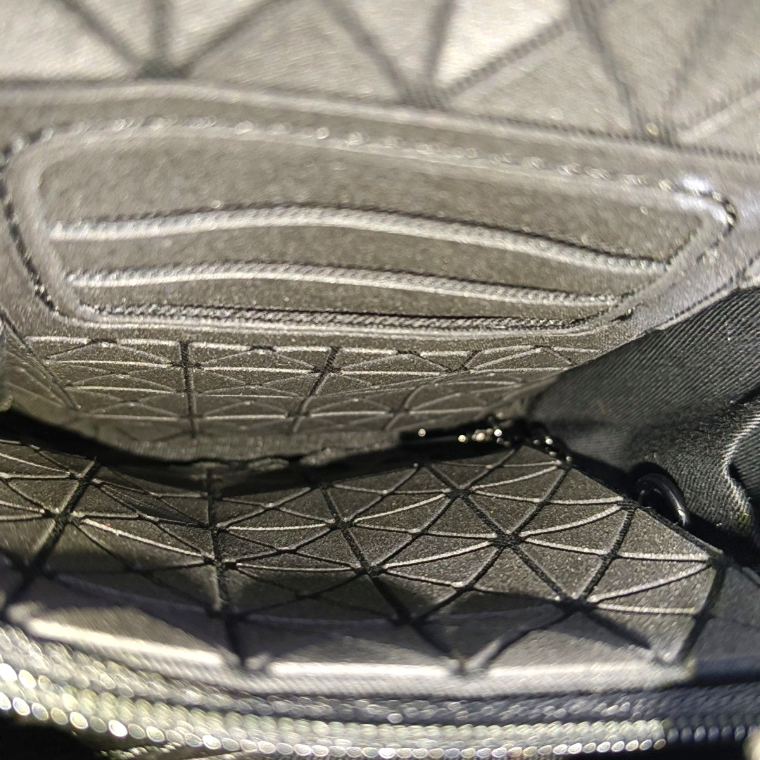 Special Material Shoulder Bag Black