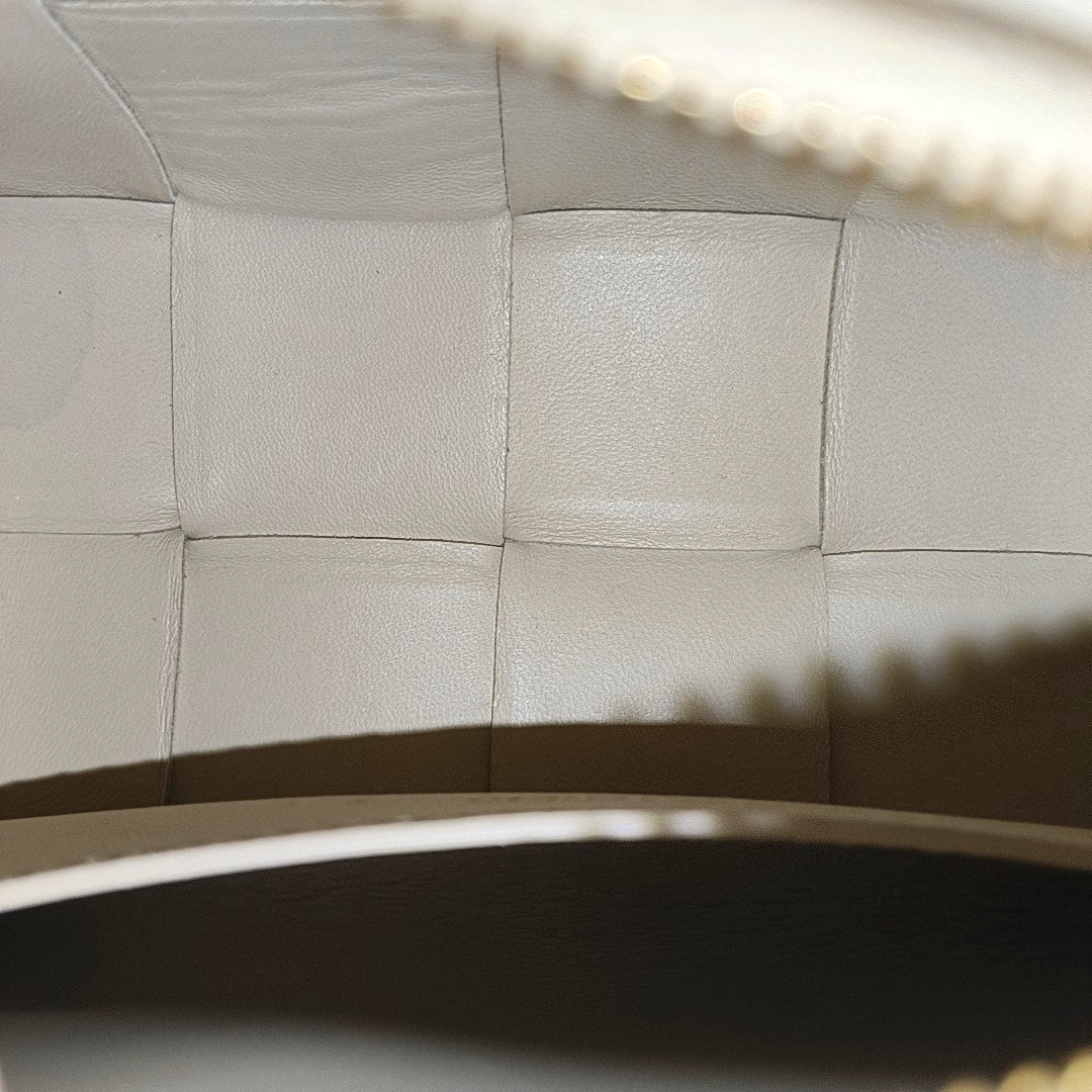 Cassette Small Calfskin Beige