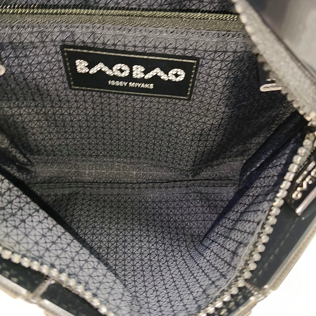 Special Material Shoulder Bag Black