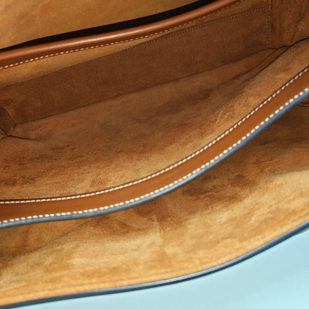16 Medium Calfskin Brown