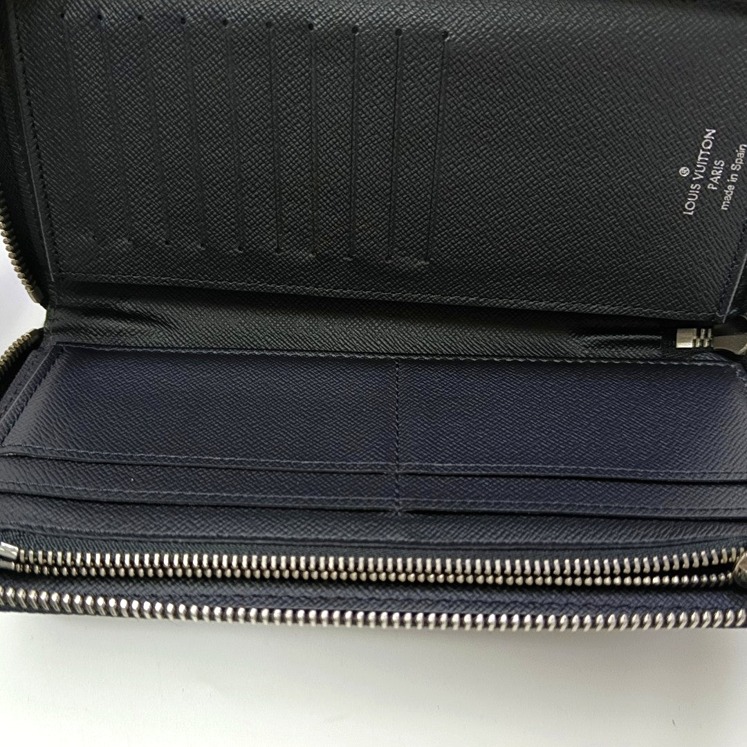 ZIPPY Damier Graphite Coated Canvas Gray Wallet