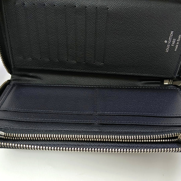 ZIPPY Damier Graphite Coated Canvas Gray Wallet