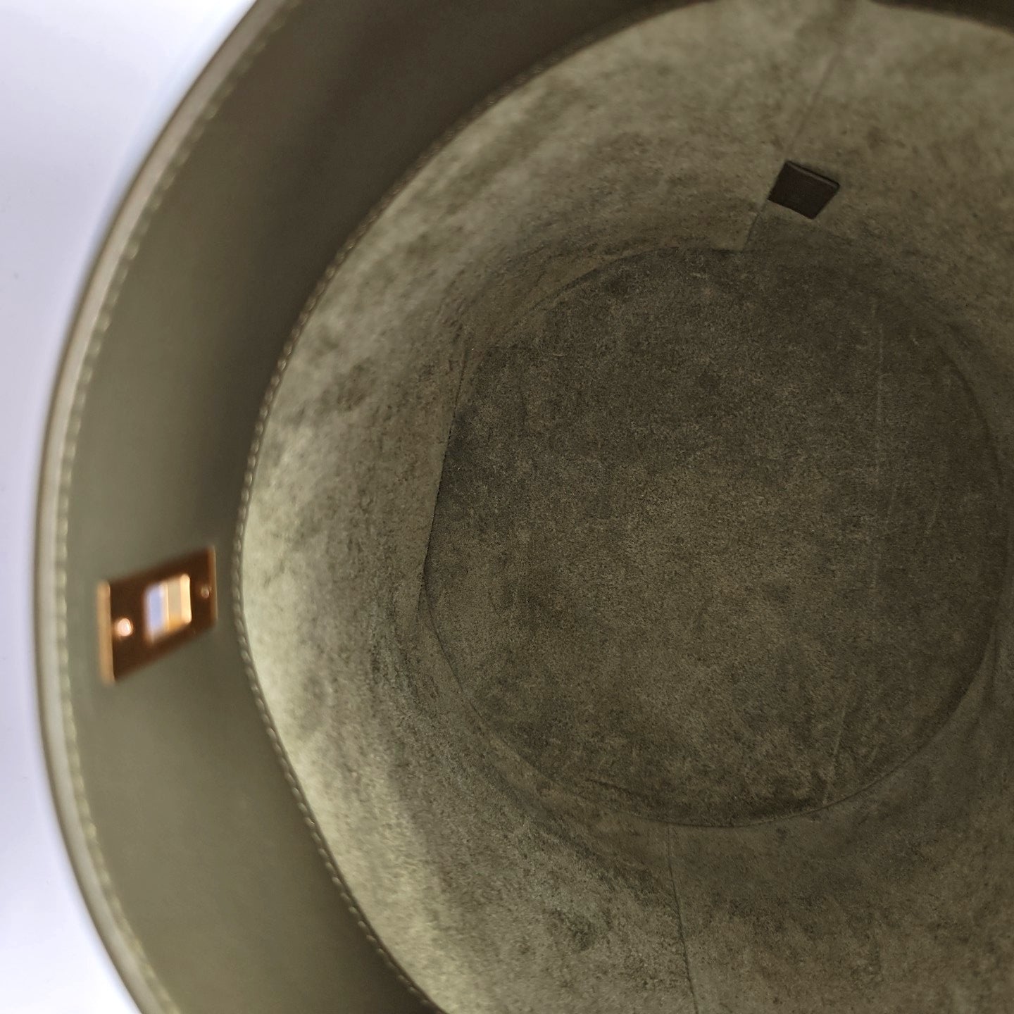 BUCKET 16 Calfskin Green