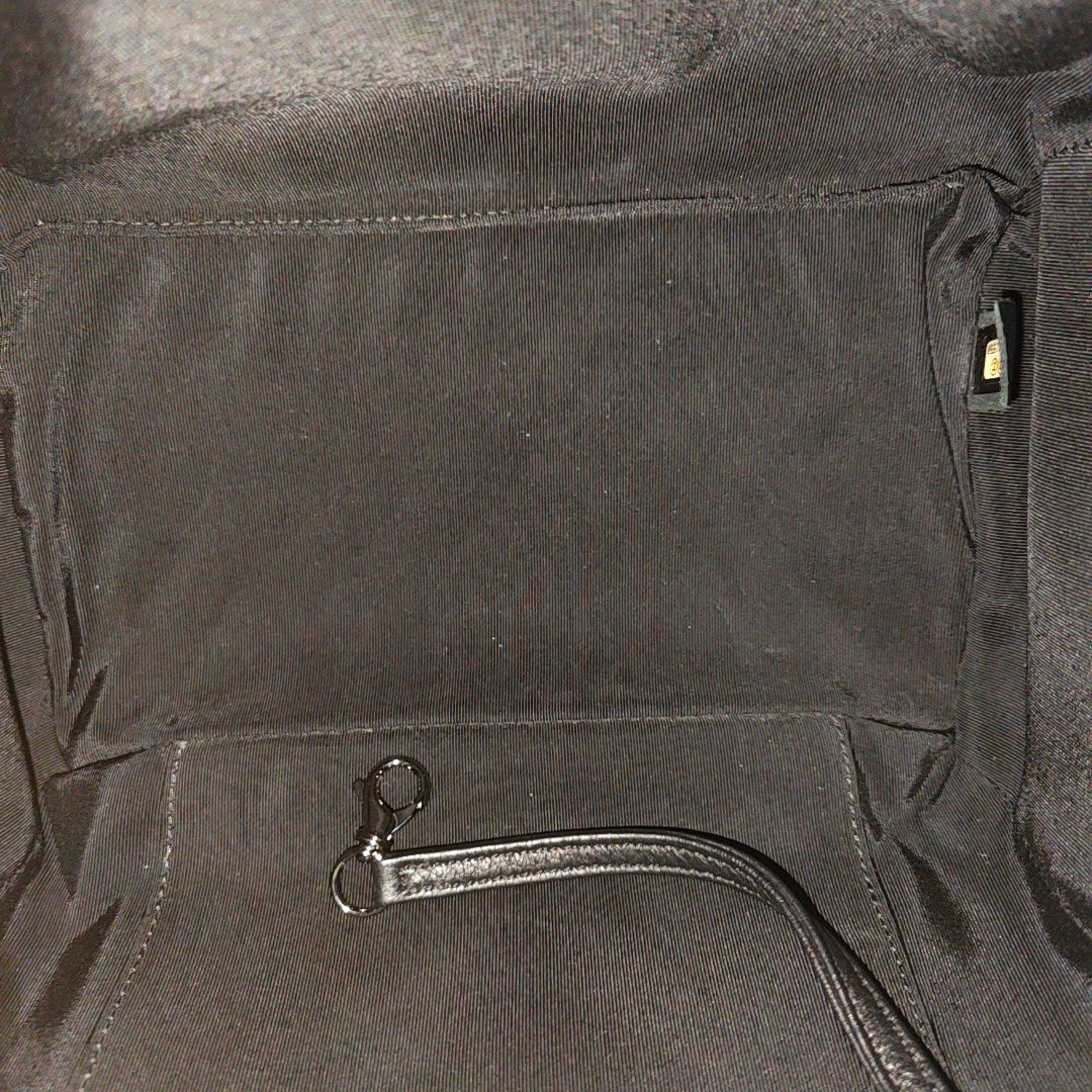 Chevron Deer Leather Shoulder Bag Black