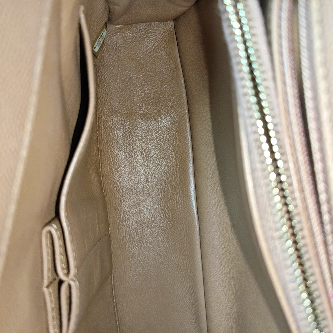 COCO HANDLE Medium Quilted Grained Calfskin Beige