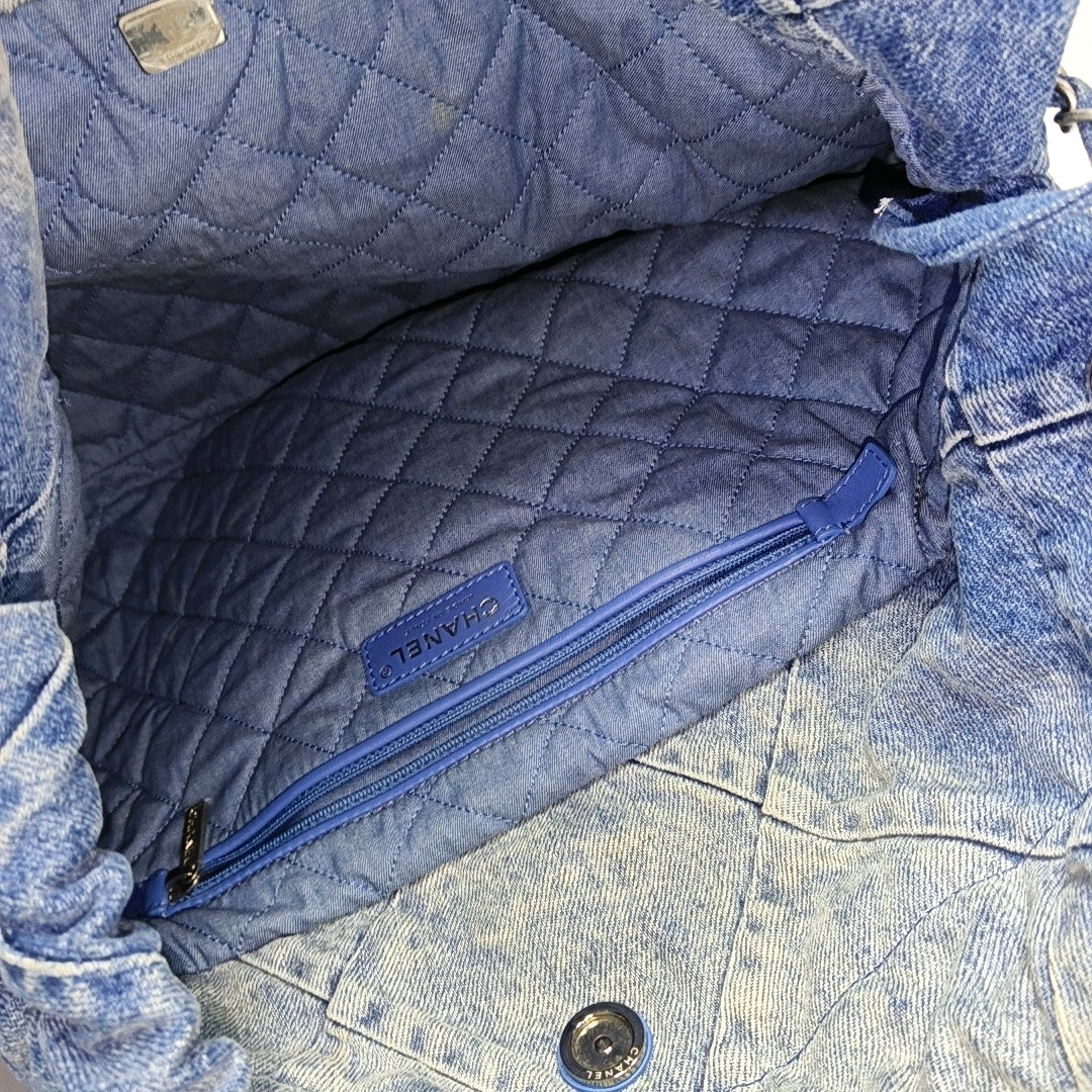 CHANEL 22 Small Quilted Denim Blue