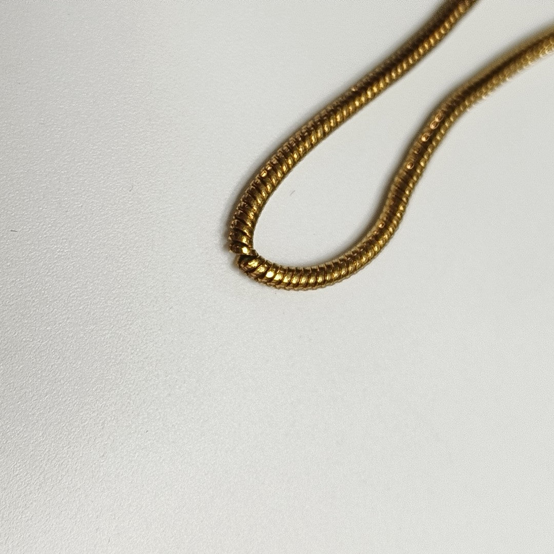 Twist Round Metal Gold Necklace
