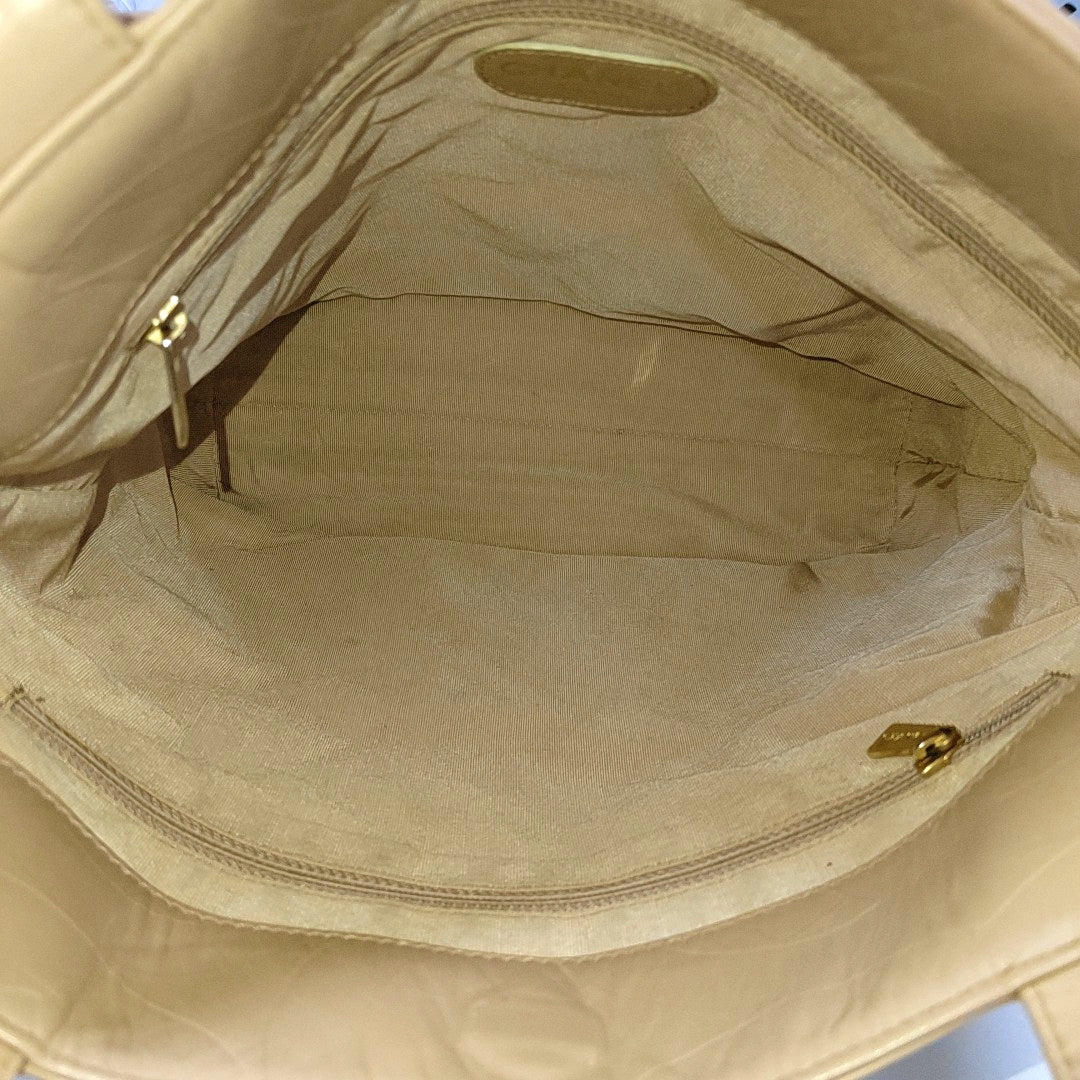 Medium Calfskin Beige