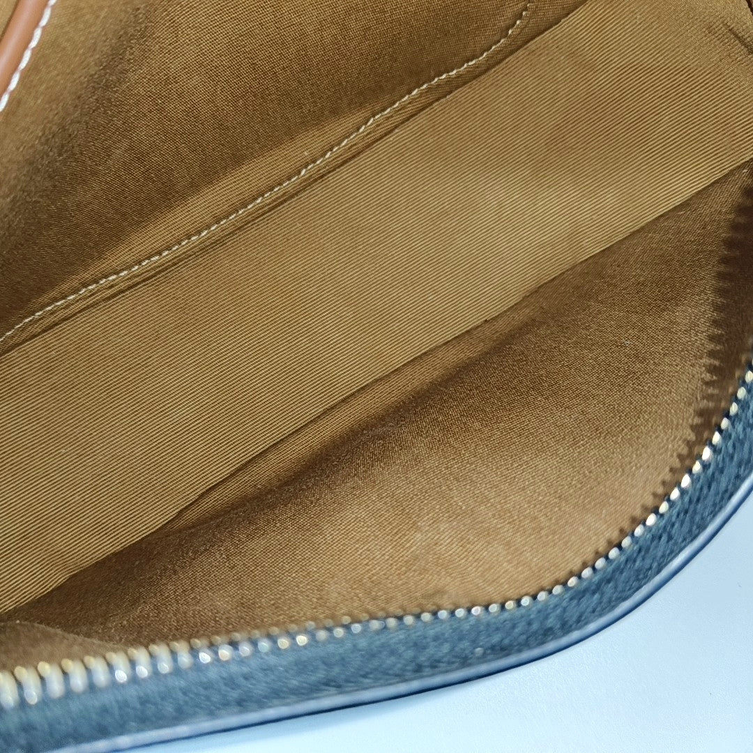 AVA Medium Coated Canvas Brown