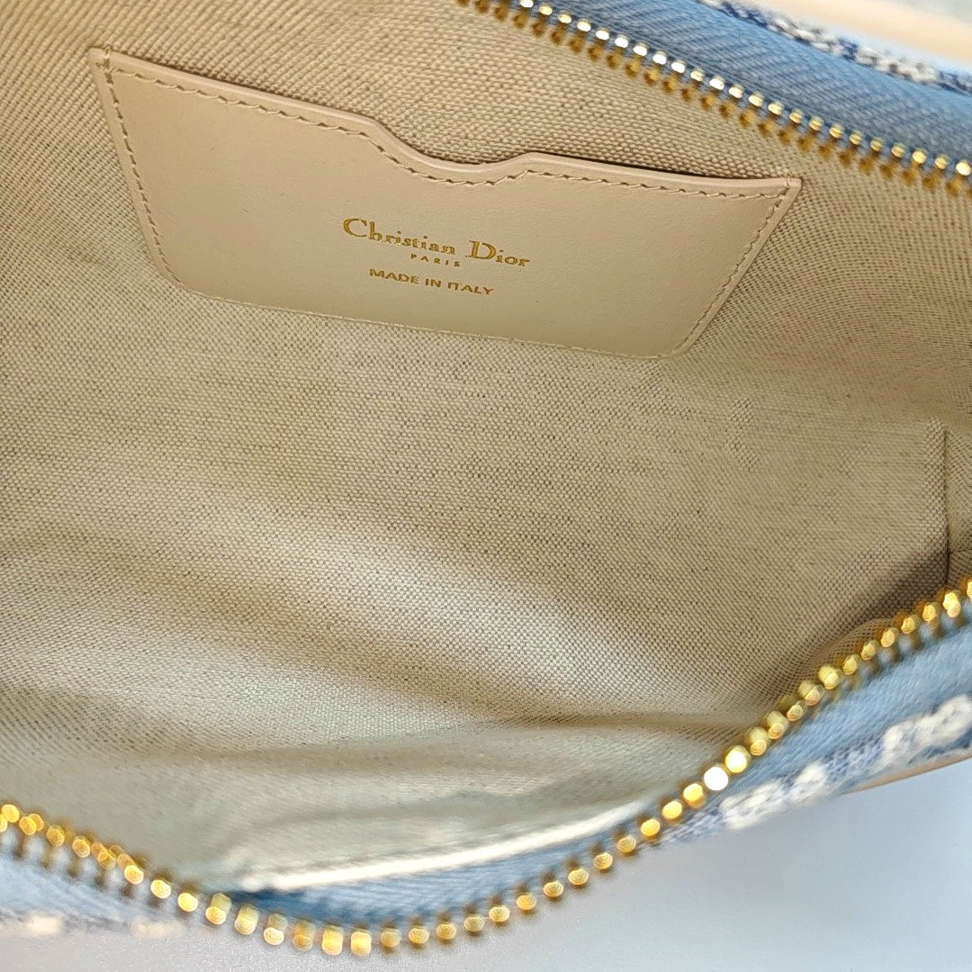 30 Montaigne Mini Oblique Canvas Blue