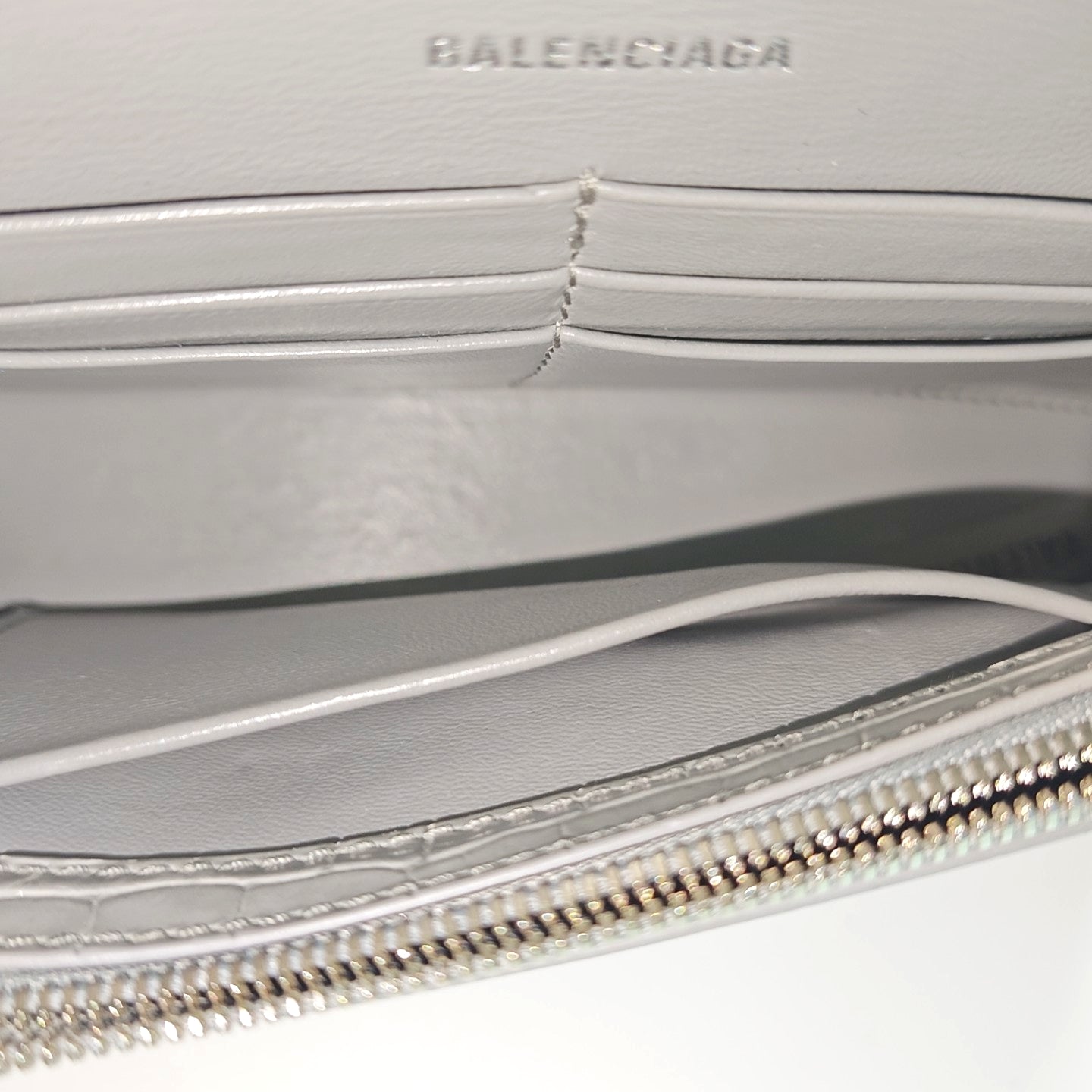 Hourglass Wallet On Chain Mini Calfskin Gray