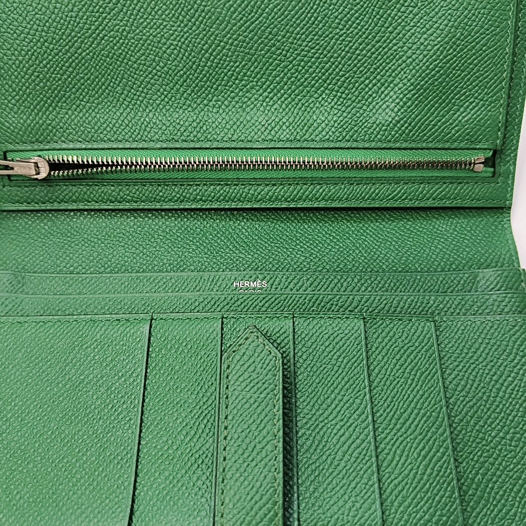 Bearn Medium Epsom Green Wallet