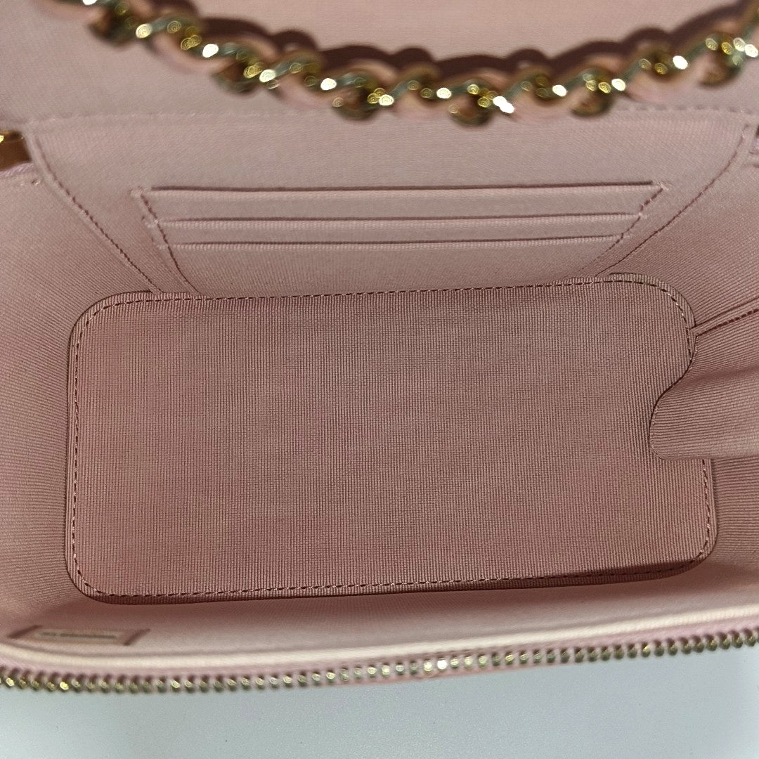 VANITY CASE Small Quilted Grained Calfskin Pink