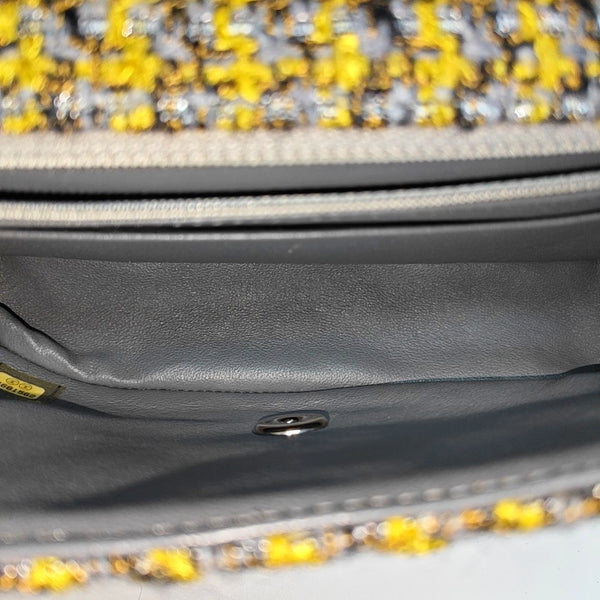 CLASSIC FLAP Medium Quilted Wool Yellow