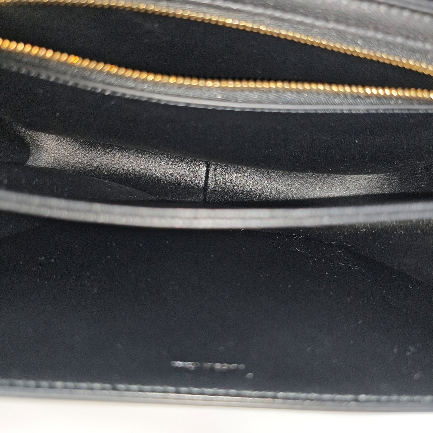 TRIOMPHE Medium Calfskin Black