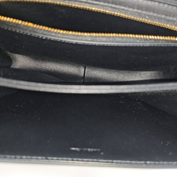 TRIOMPHE Medium Calfskin Black