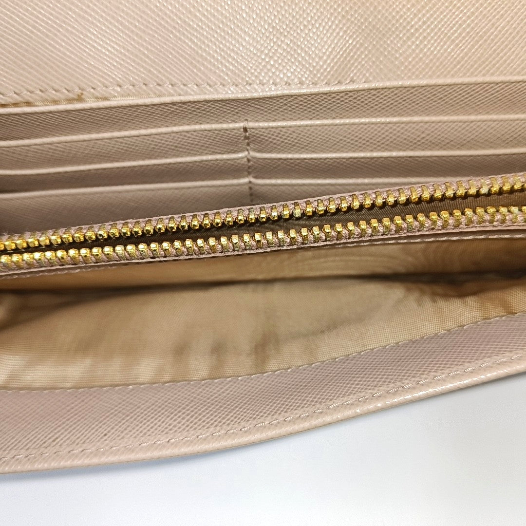 Calfskin Wallet Beige