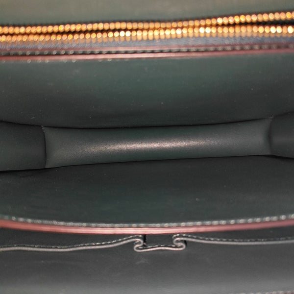 CLASSIC BOX Medium Calfskin Green