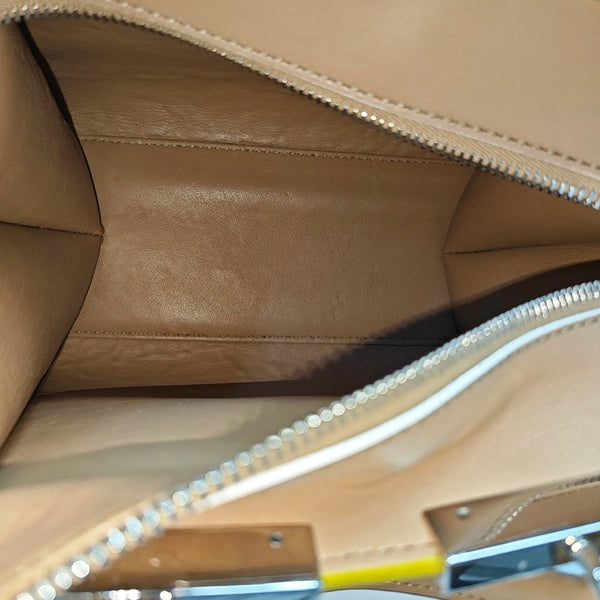Authenticated pre-owned  3Jours Calfskin Brown - Shoulder Bag at Looply