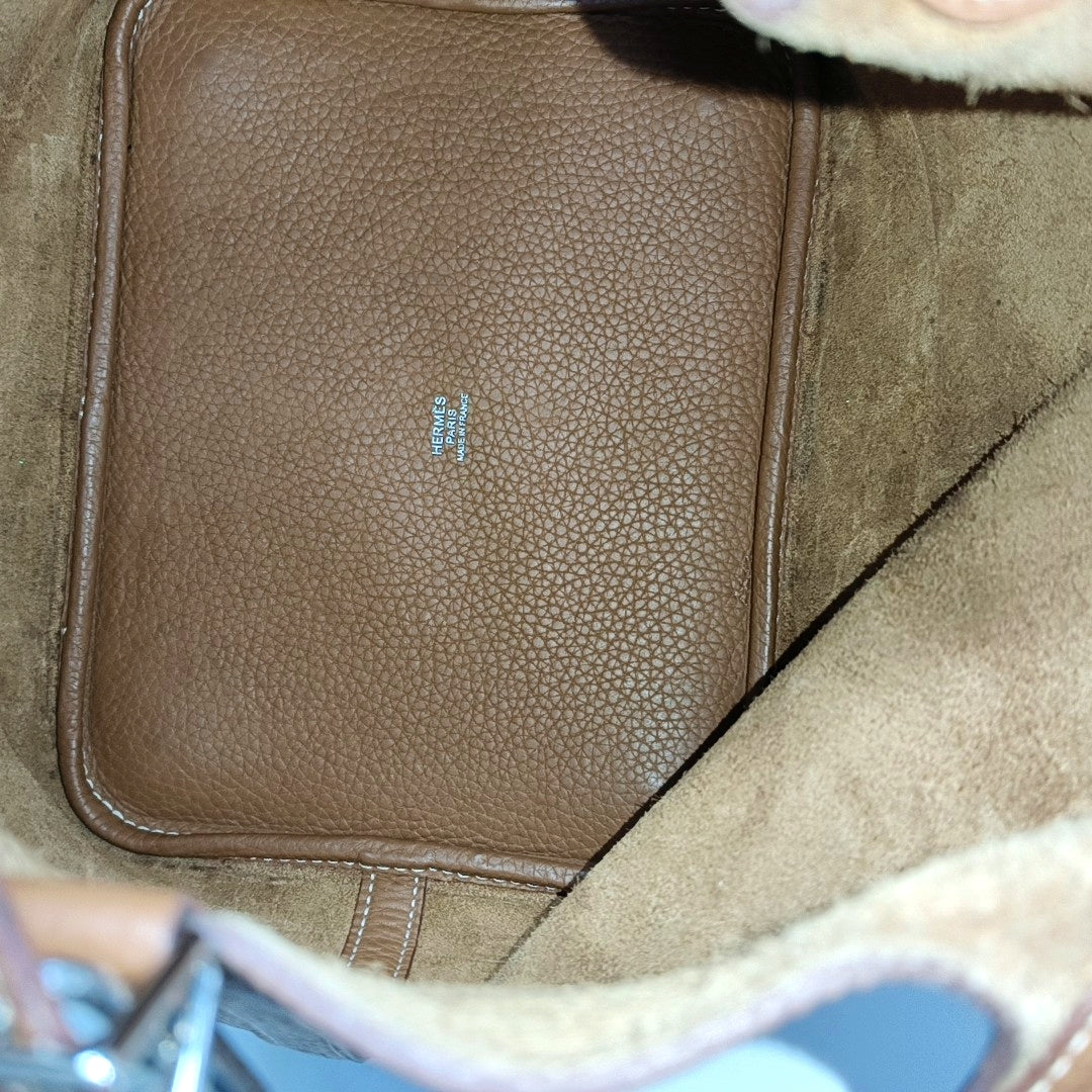 Authenticated pre-owned  Picotin Lock 22 Clemence Brown - Bucket Bag at Looply