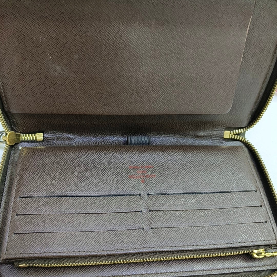 ZIPPY Damier Ebene Coated Canvas Brown Wallet
