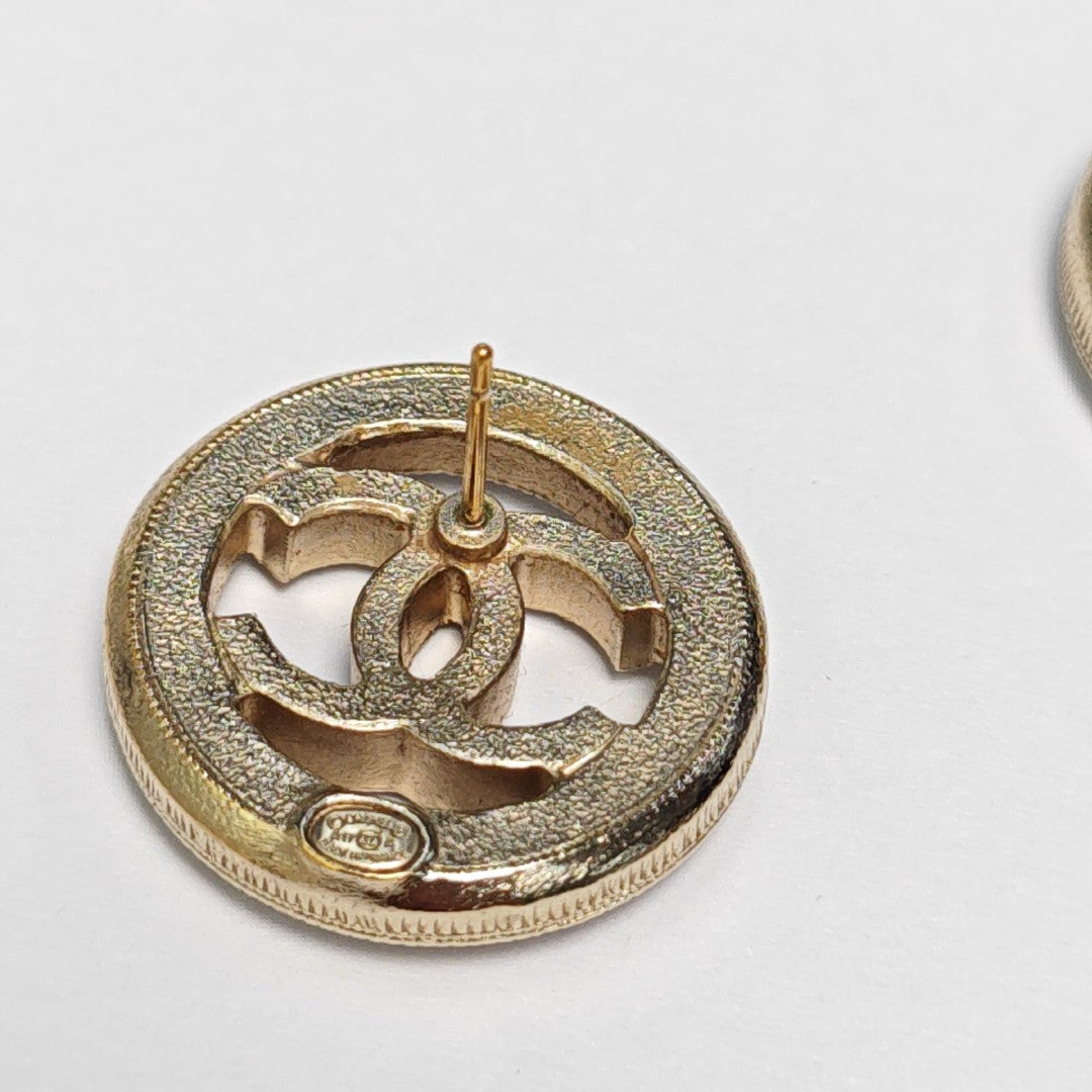 Metal Gold Stud Earrings