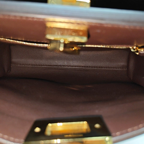 Peekaboo  Essential Medium Calfskin Pink