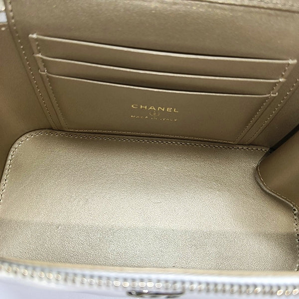 VANITY CASE Small Quilted Lambskin White