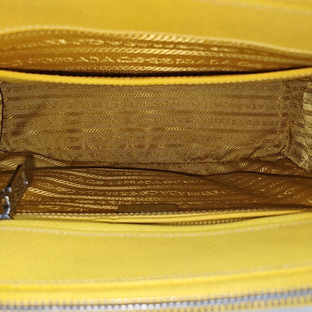 Authenticated pre-owned  Galleria Calfskin Yellow - Shoulder Bag at Looply