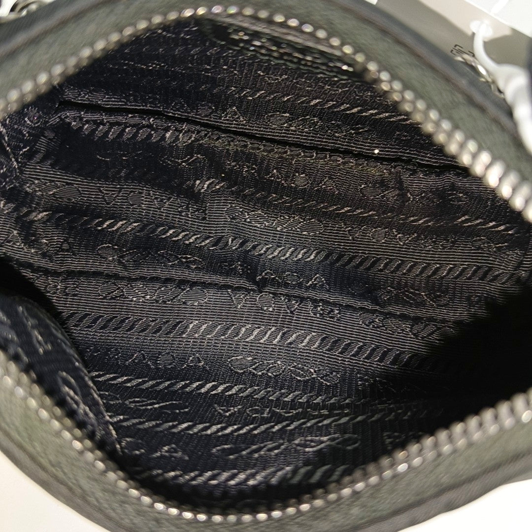 Re-Edition Nylon Black