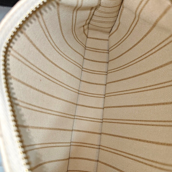 EASY POUCH ON STRAP Calfskin Beige