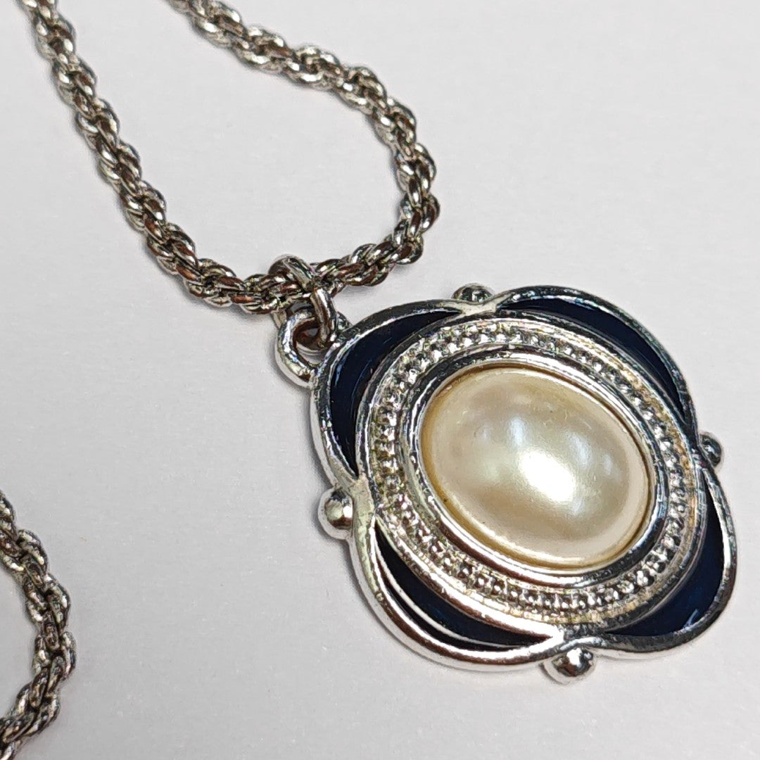 Metal Silver Necklace