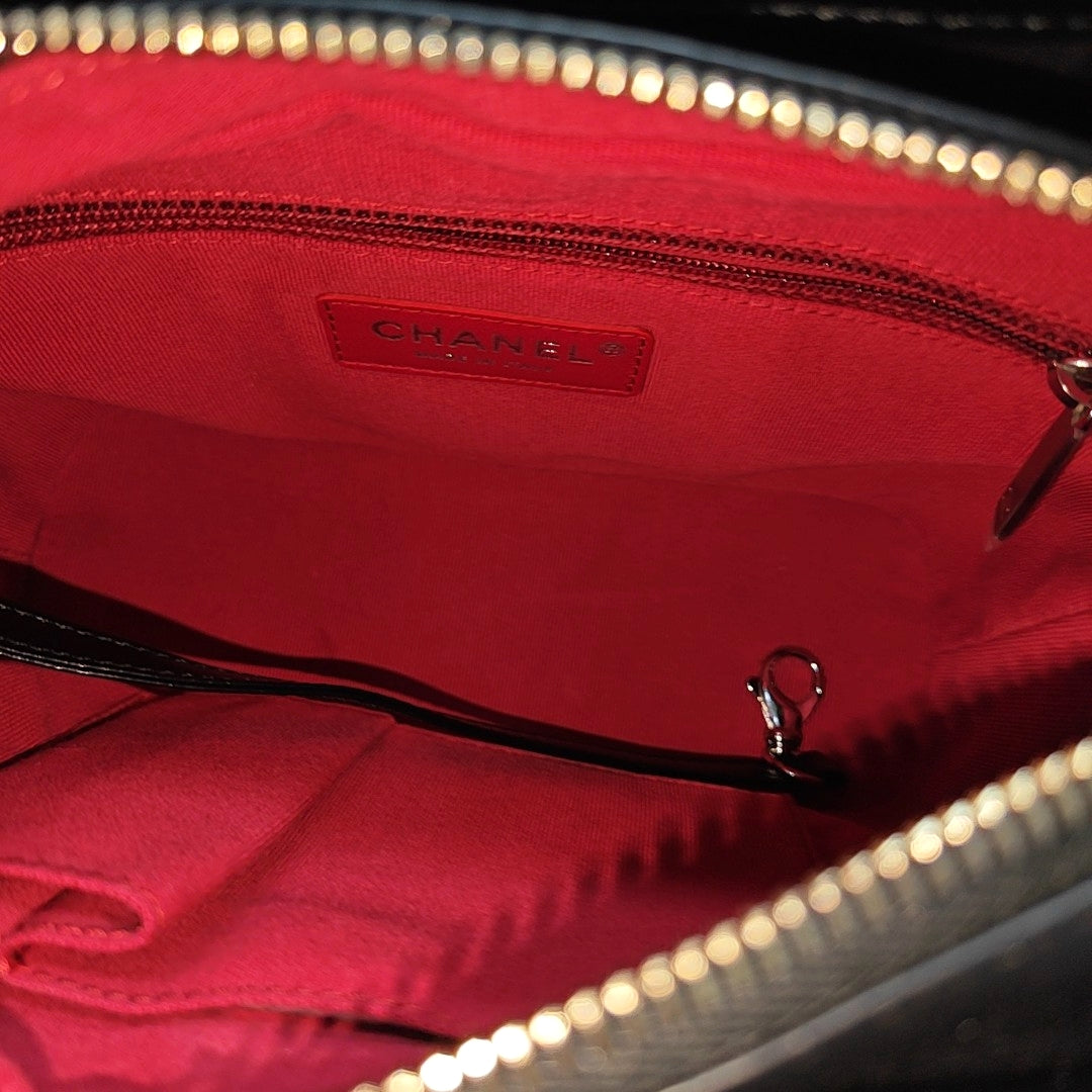 GABRIELLE Small Quilted Calfskin Black