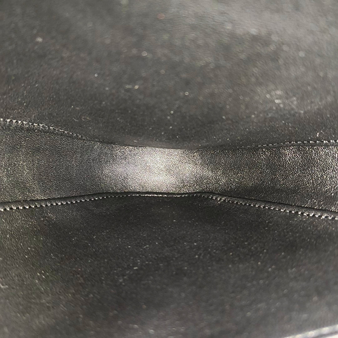 TRIANGLE Calfskin Black