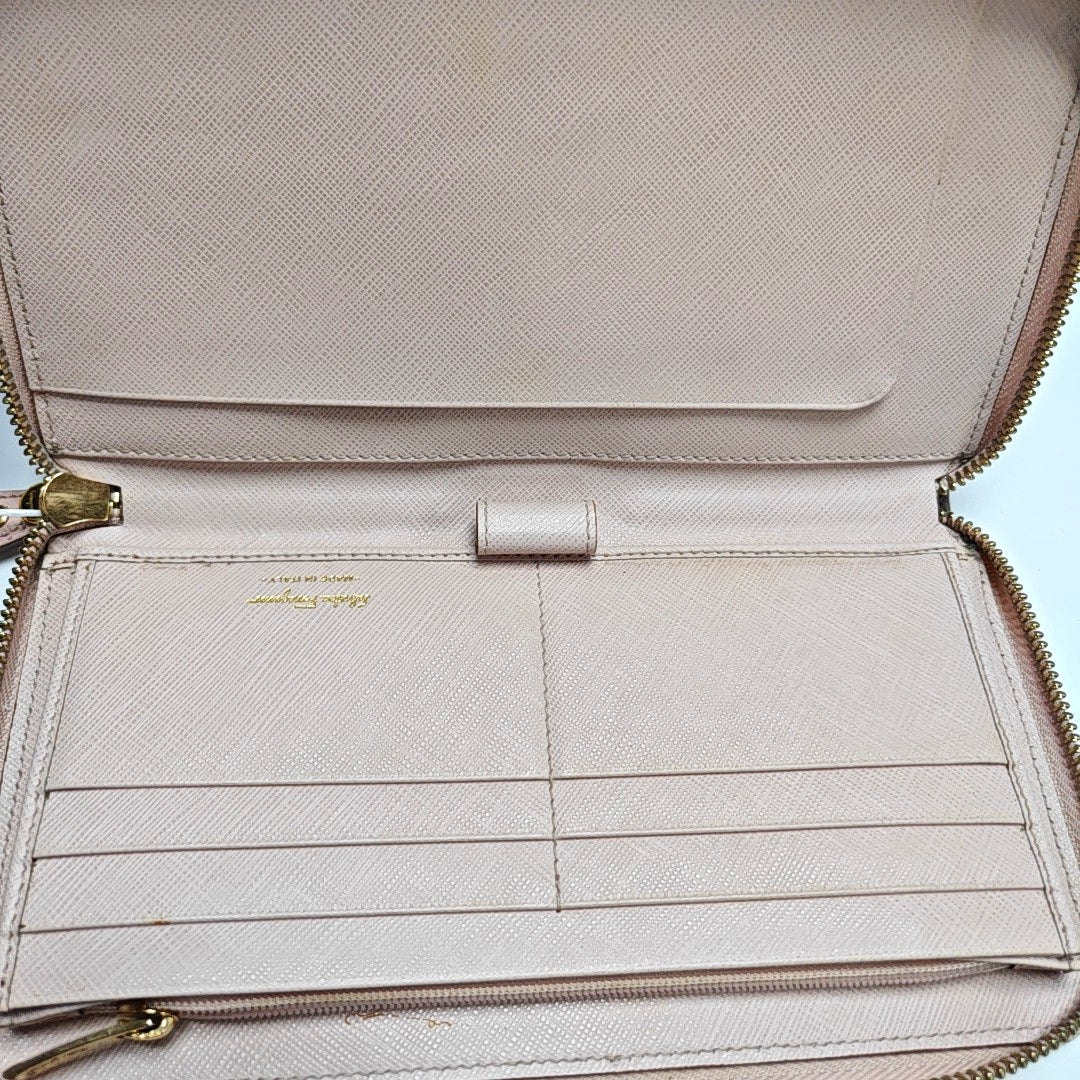 Authenticated pre-owned  Gancini Calfskin Pink Wallet - Wallet at Looply