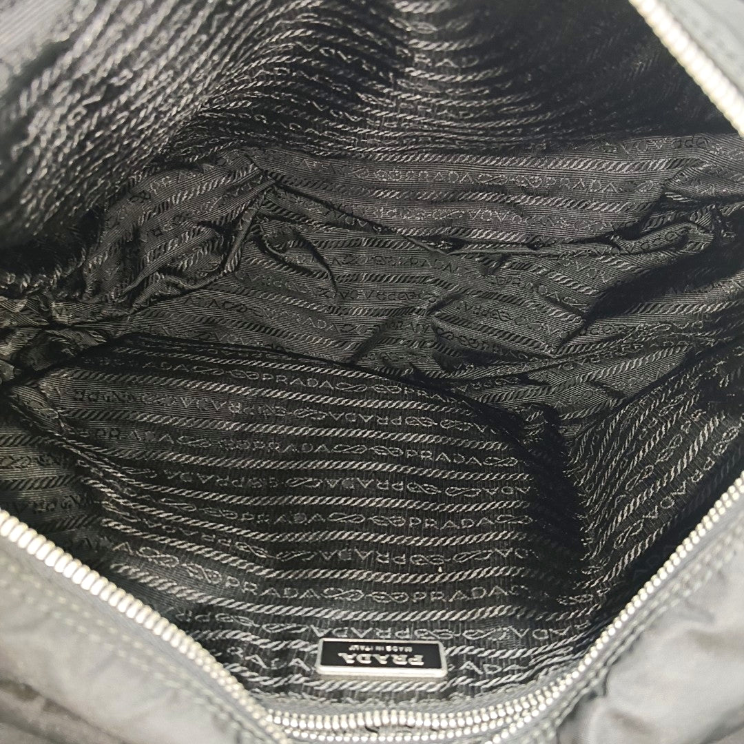 Vela Messenger Bag Nylon Black