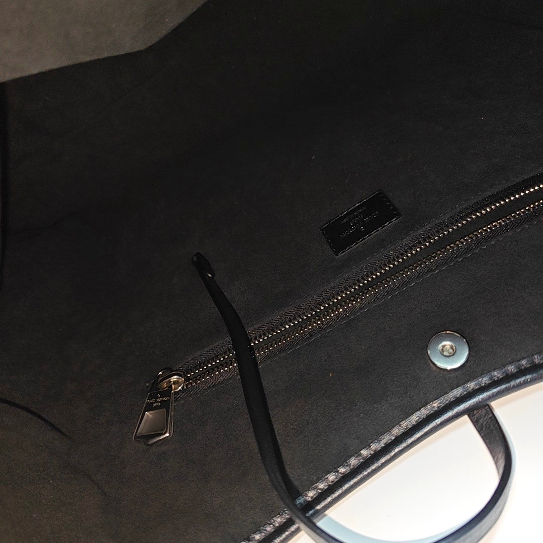 CARRYALL MM Monogram Lambskin Black