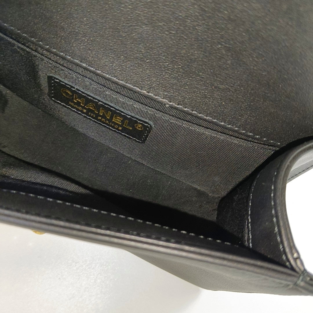 BOY CHANEL Small Quilted Calfskin Black